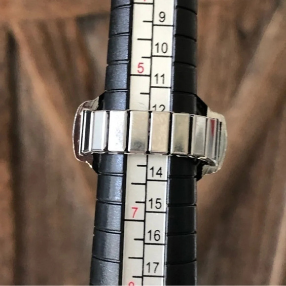 Green & Silver Analog Stretch Ring Watch NWT - Picture 3 of 4